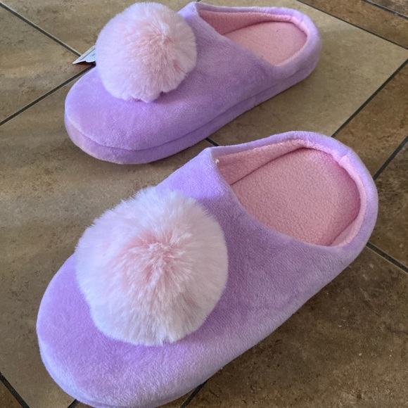 Wonder Nation slippers - Picture 1 of 8